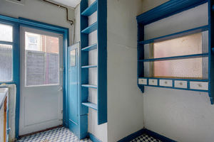 Kitchen- click for photo gallery